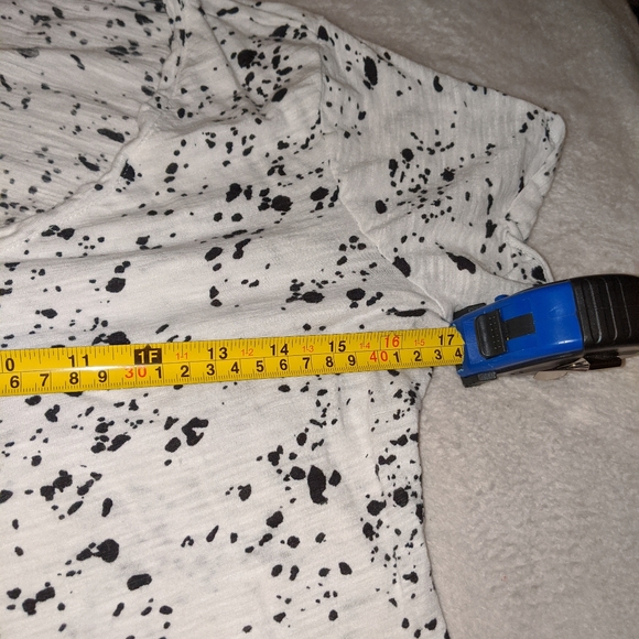 Rock and Republic short sleeve t-shirt - Picture 2 of 4